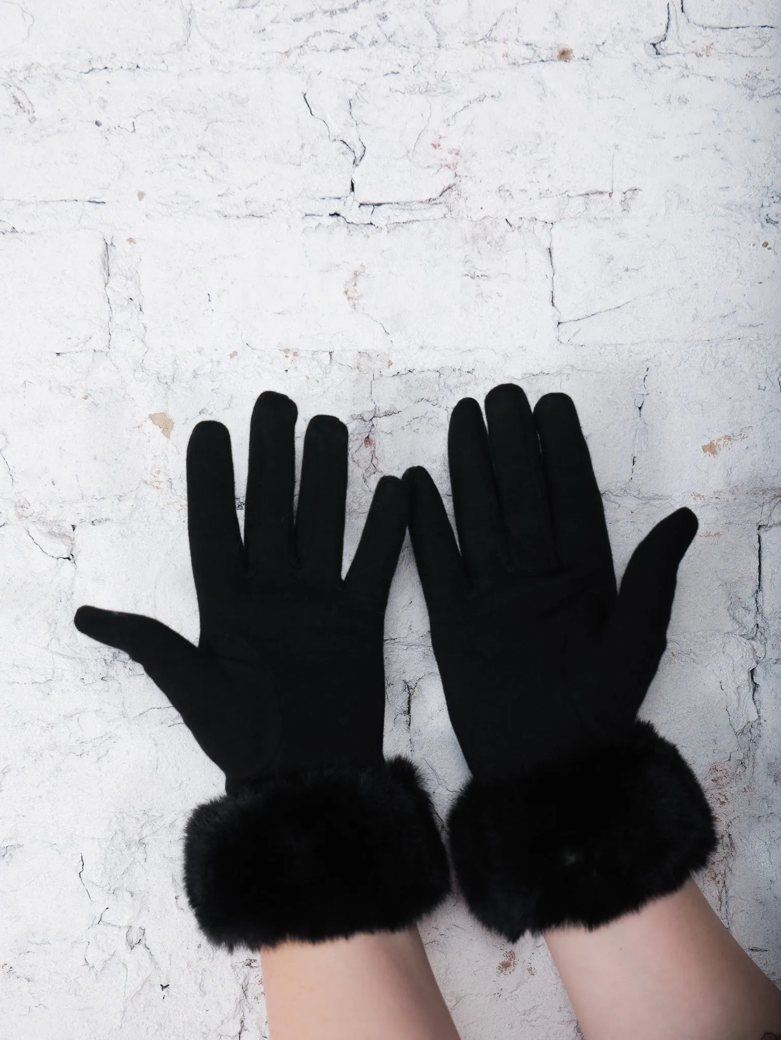 Holding Hands Gloves