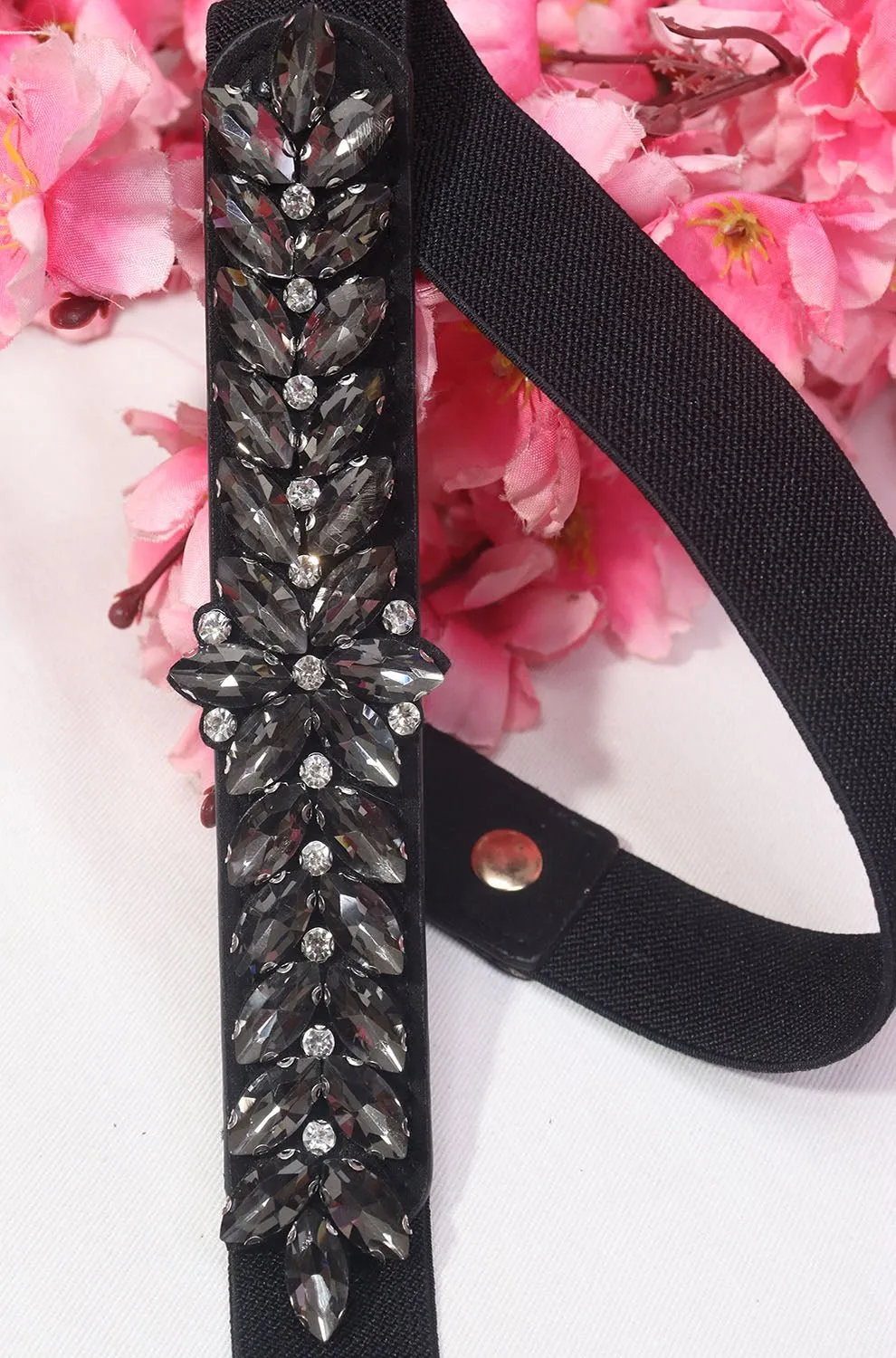 Secure Style: Blackout Buckle-Up Belts - Professional Fashion Accessory