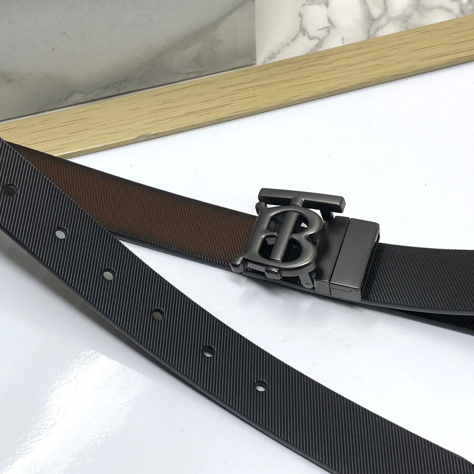 Stylish Casual and Formal Reversible Strap Belt-JonasParamount