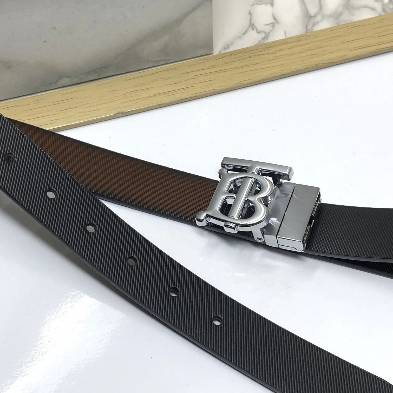 Stylish Casual and Formal Reversible Strap Belt-JonasParamount