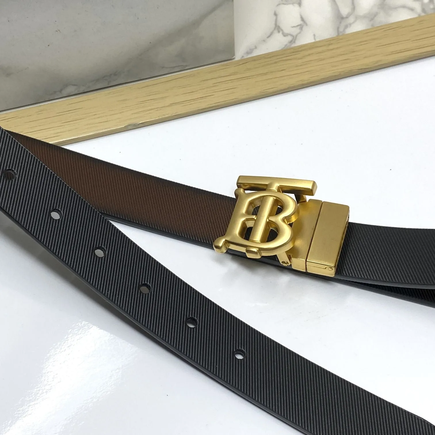 Stylish Casual and Formal Reversible Strap Belt-JonasParamount